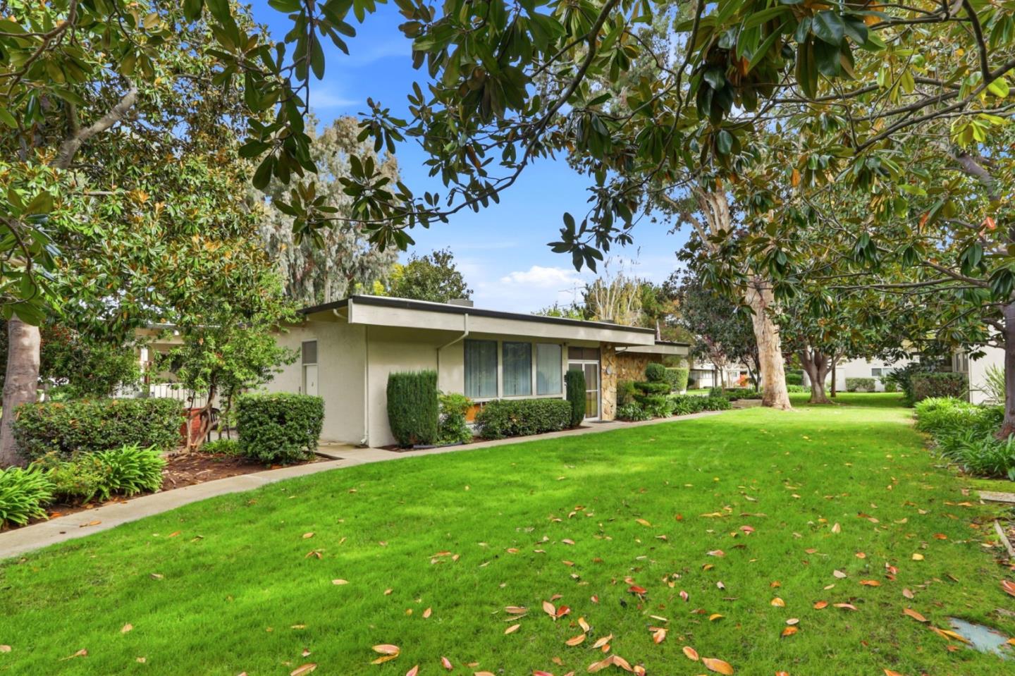 Detail Gallery Image 30 of 30 For 14225 Lora Dr #24,  Los Gatos,  CA 95032 - 2 Beds | 2 Baths