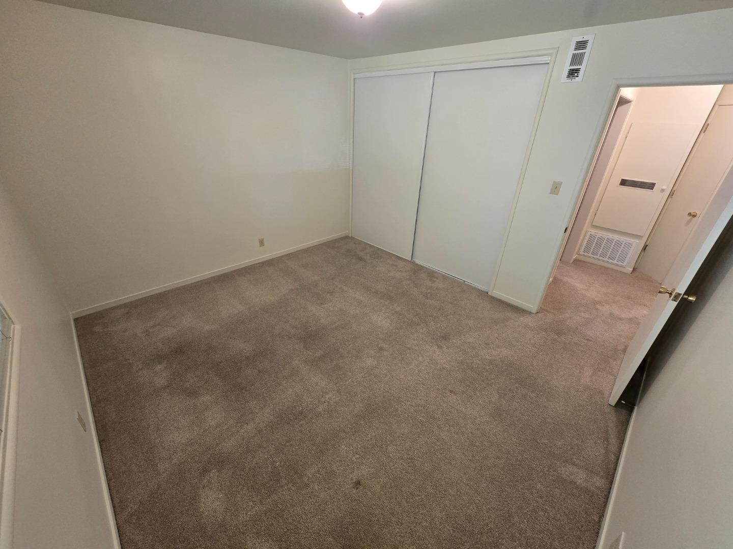 Detail Gallery Image 11 of 16 For 801 Fairfield Rd #6,  Burlingame,  CA 94010 - 1 Beds | 1 Baths