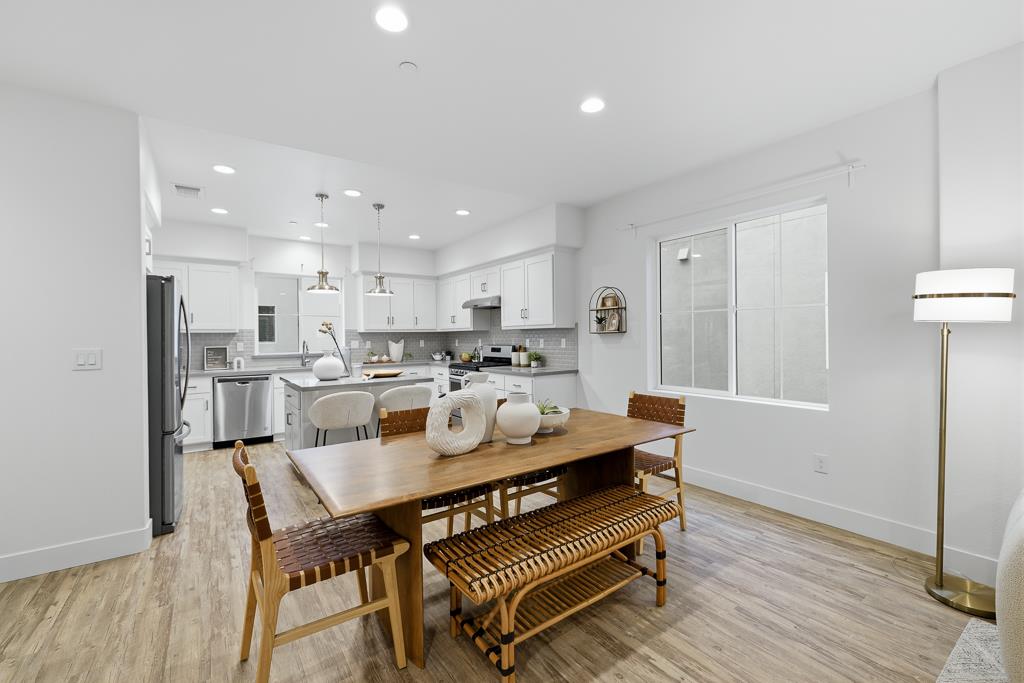 Detail Gallery Image 10 of 70 For 37598 Cape Cod Rd, Newark,  CA 94560 - 4 Beds | 3/1 Baths