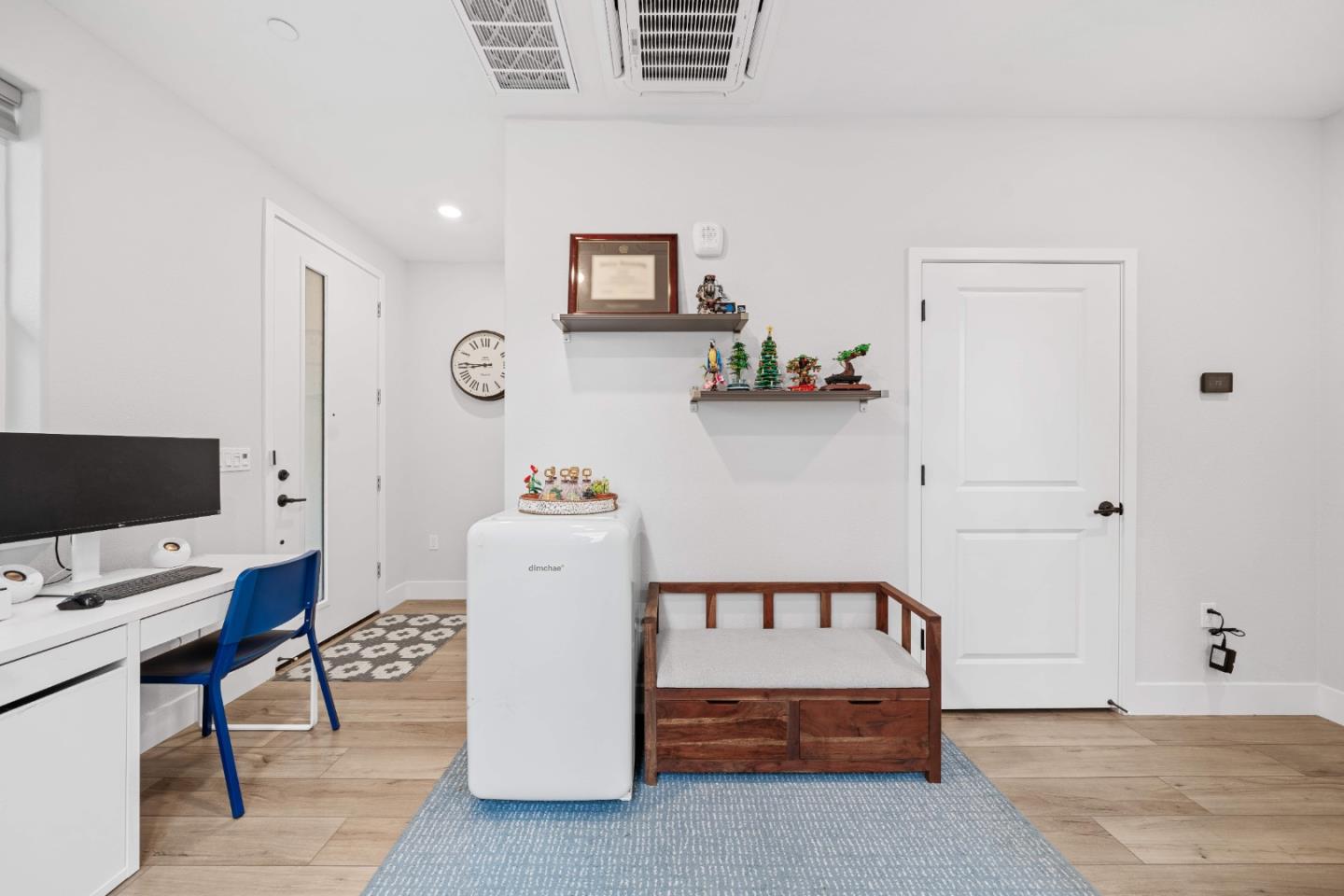 Detail Gallery Image 31 of 41 For 581 Yale Way, San Jose,  CA 95117 - 3 Beds | 2/1 Baths