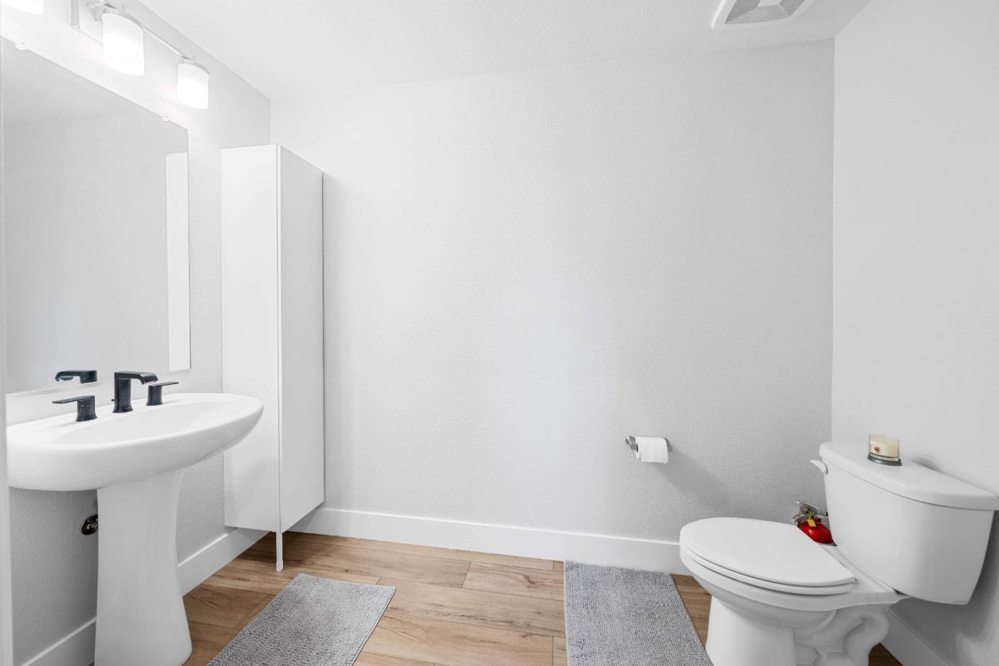 Detail Gallery Image 32 of 41 For 581 Yale Way, San Jose,  CA 95117 - 3 Beds | 2/1 Baths