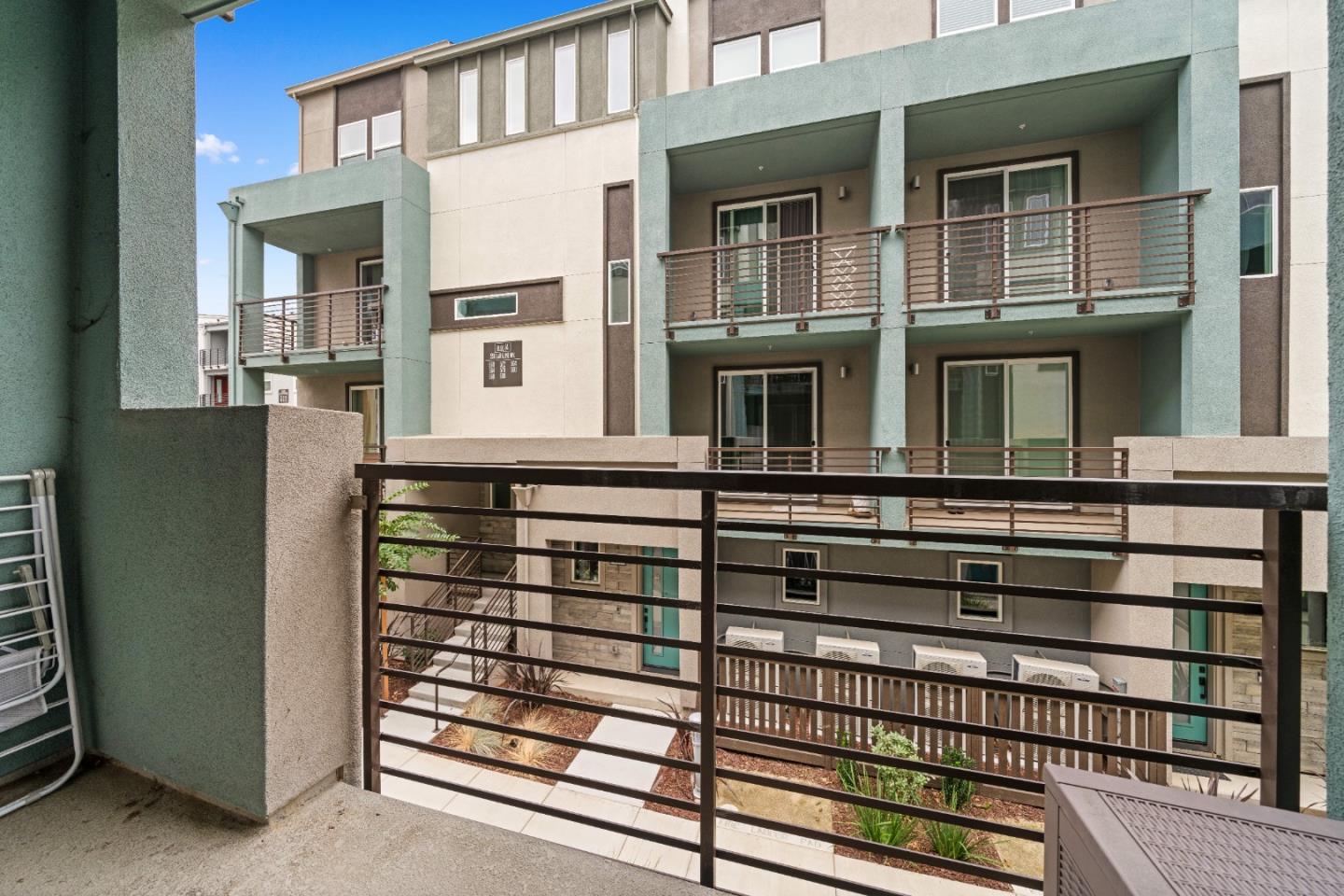 Detail Gallery Image 35 of 41 For 581 Yale Way, San Jose,  CA 95117 - 3 Beds | 2/1 Baths