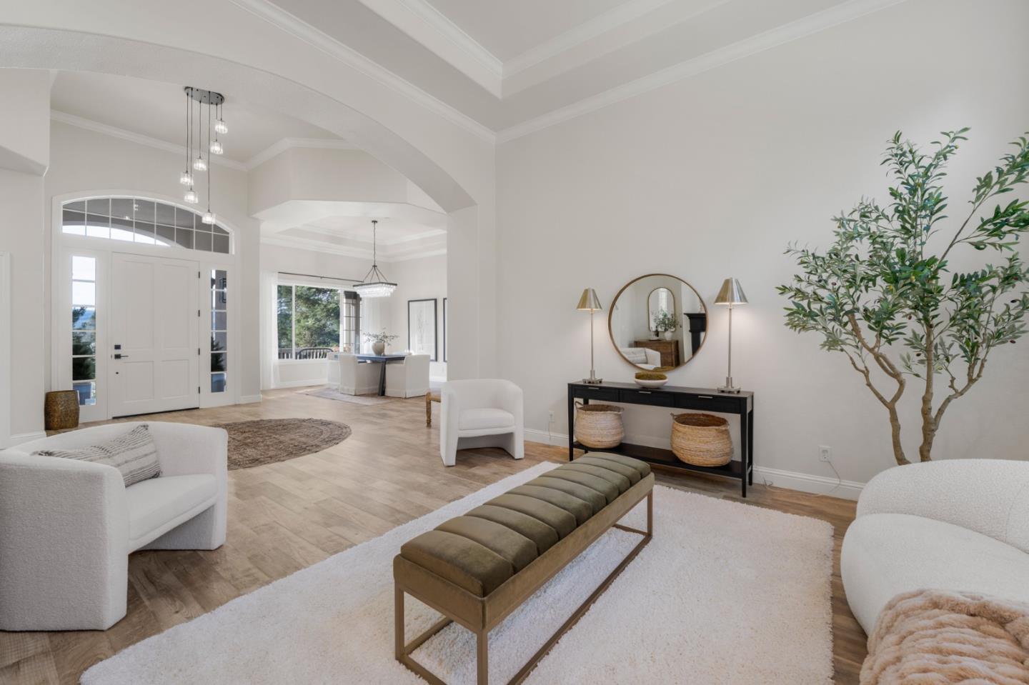 Detail Gallery Image 14 of 53 For 2360 Sunflower Cir, Gilroy,  CA 95020 - 4 Beds | 3 Baths