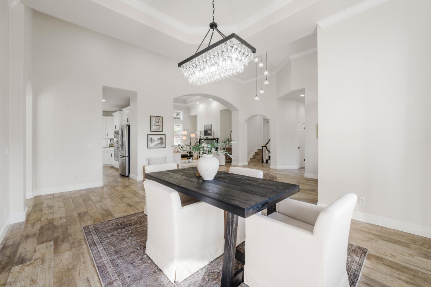 Detail Gallery Image 16 of 53 For 2360 Sunflower Cir, Gilroy,  CA 95020 - 4 Beds | 3 Baths