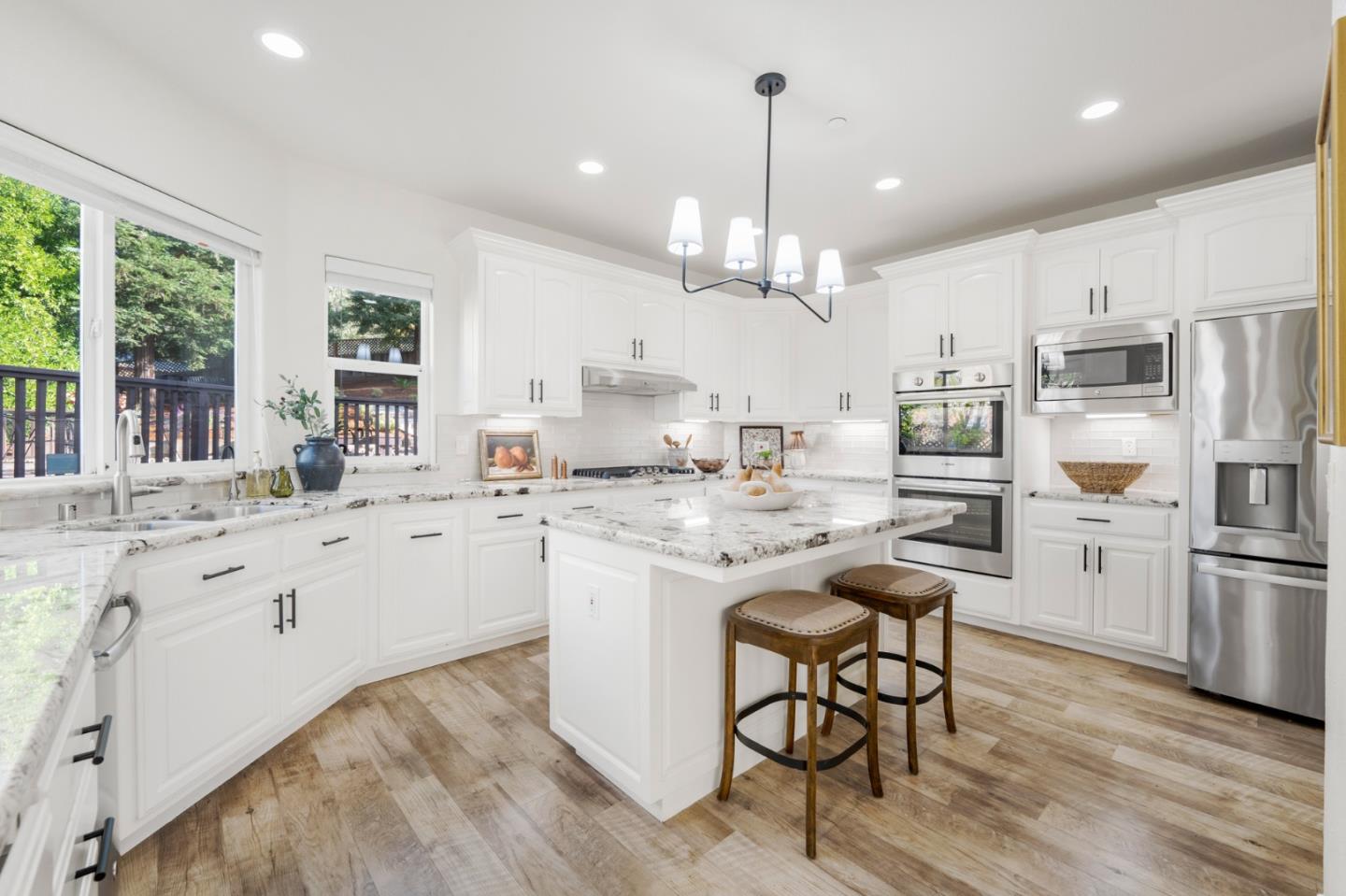 Detail Gallery Image 19 of 53 For 2360 Sunflower Cir, Gilroy,  CA 95020 - 4 Beds | 3 Baths