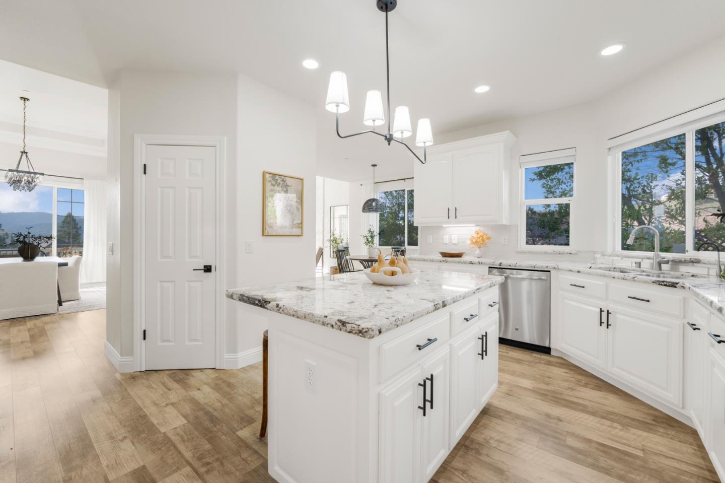 Detail Gallery Image 22 of 53 For 2360 Sunflower Cir, Gilroy,  CA 95020 - 4 Beds | 3 Baths