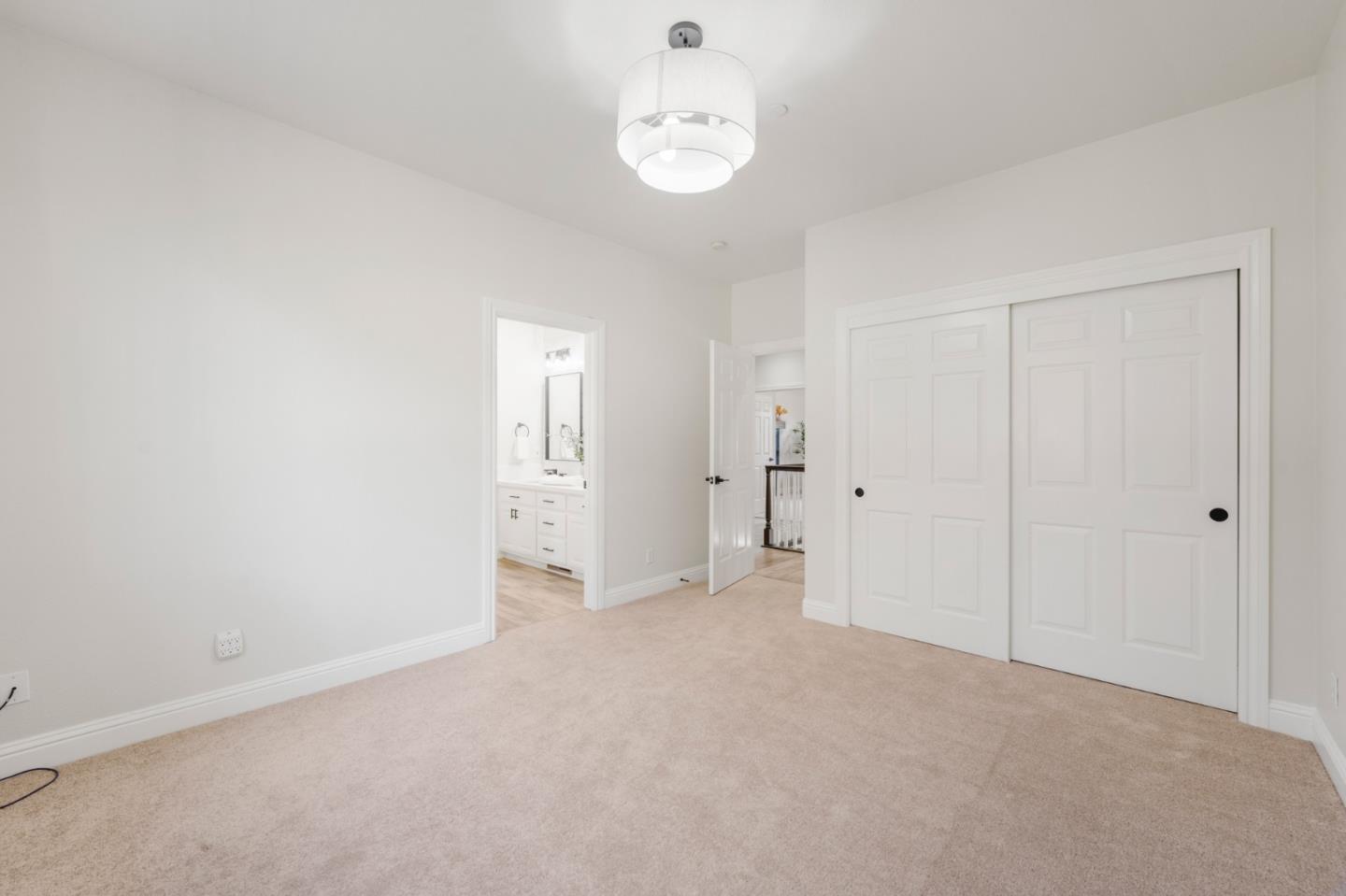 Detail Gallery Image 33 of 53 For 2360 Sunflower Cir, Gilroy,  CA 95020 - 4 Beds | 3 Baths