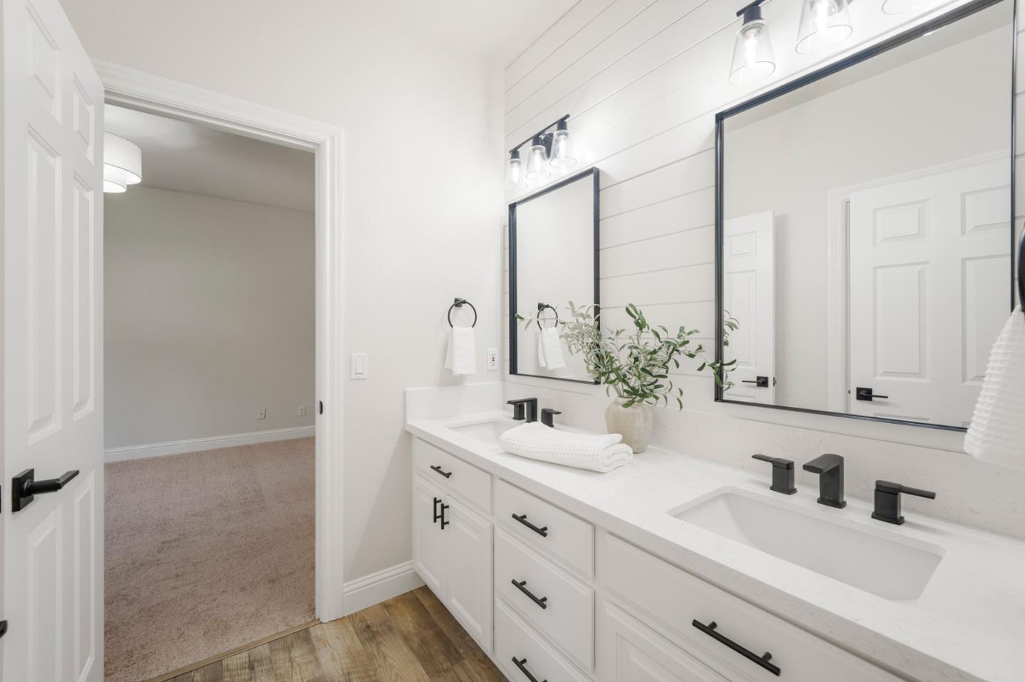 Detail Gallery Image 35 of 53 For 2360 Sunflower Cir, Gilroy,  CA 95020 - 4 Beds | 3 Baths