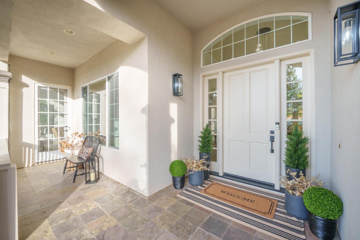 Detail Gallery Image 5 of 53 For 2360 Sunflower Cir, Gilroy,  CA 95020 - 4 Beds | 3 Baths