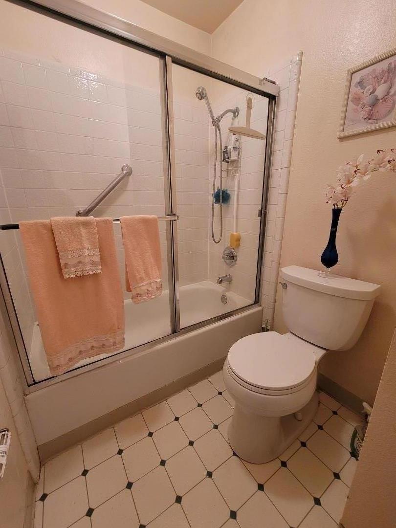 Detail Gallery Image 13 of 26 For 947 Ridgeview Ct #C,  South San Francisco,  CA 94080 - 2 Beds | 1 Baths