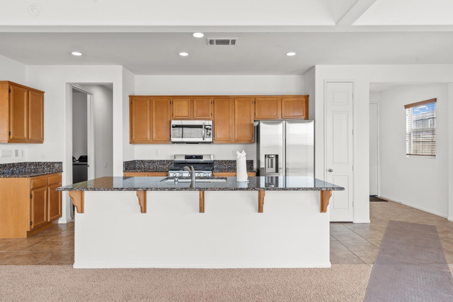 Detail Gallery Image 10 of 17 For 62855 Kitetail Dr, Desert Hot Springs,  CA 92240 - 3 Beds | 2 Baths