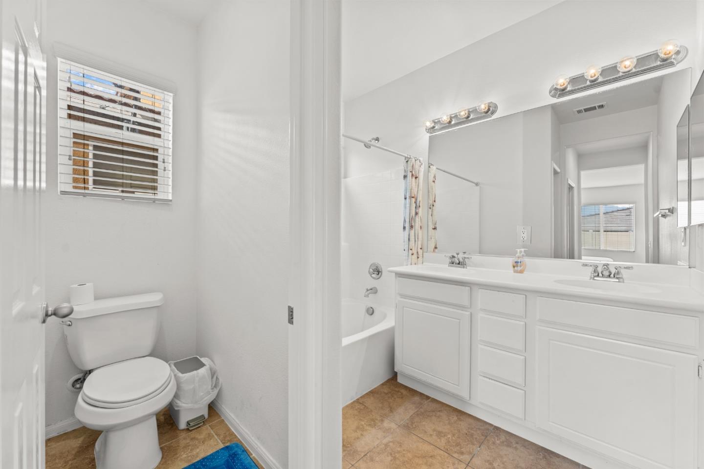 Detail Gallery Image 12 of 17 For 62855 Kitetail Dr, Desert Hot Springs,  CA 92240 - 3 Beds | 2 Baths