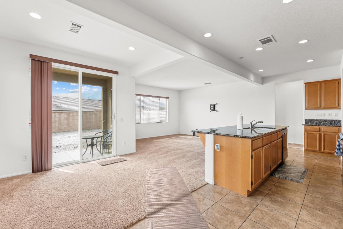 Detail Gallery Image 5 of 17 For 62855 Kitetail Dr, Desert Hot Springs,  CA 92240 - 3 Beds | 2 Baths