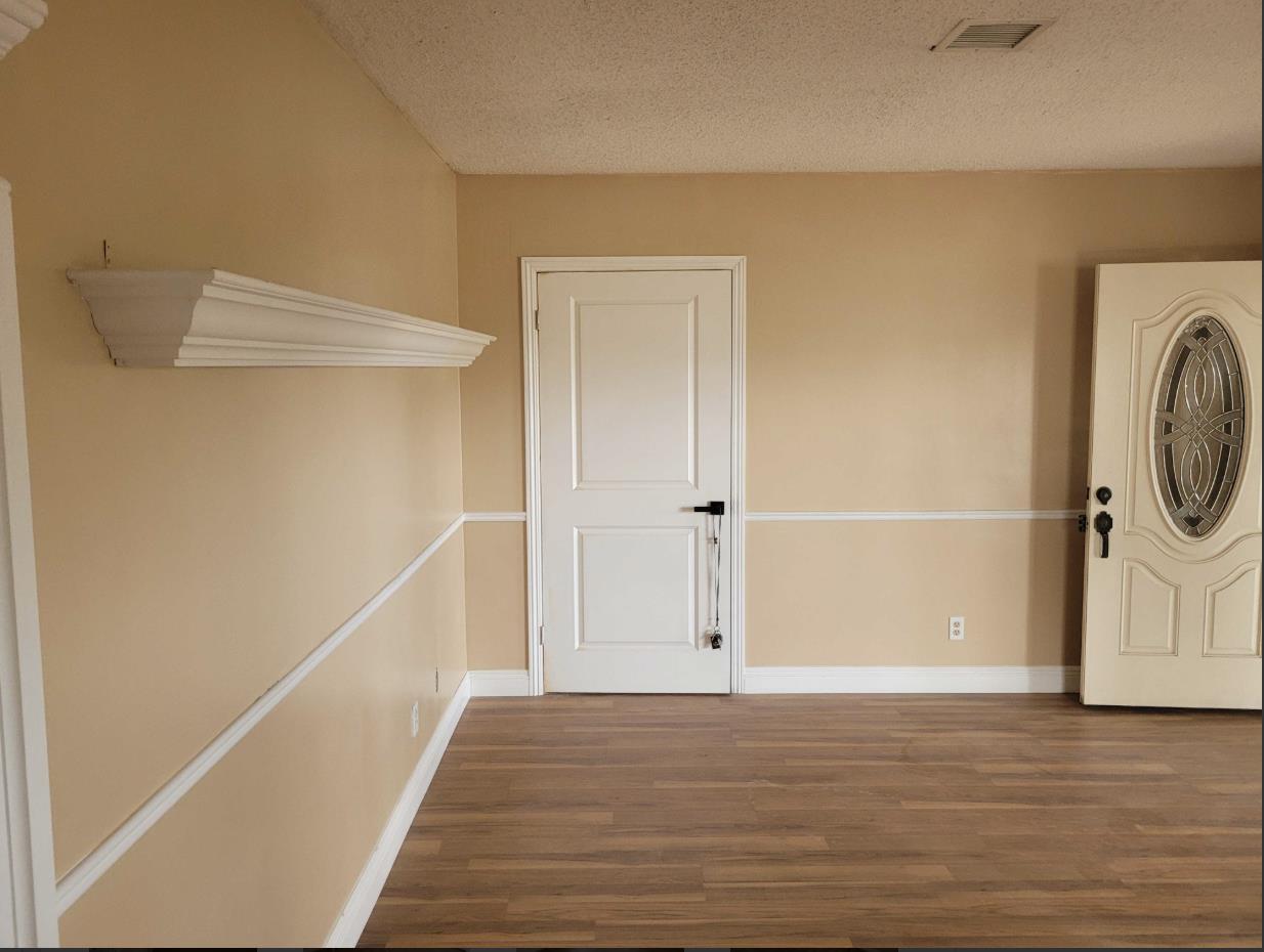 Detail Gallery Image 8 of 11 For 15515 Harvest Ave, Norwalk,  CA 90650 - 3 Beds | 2 Baths