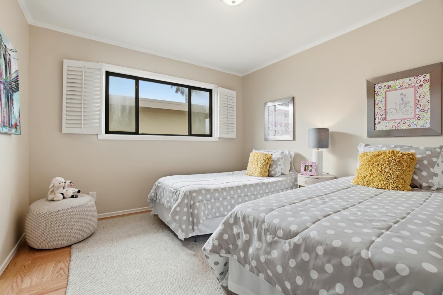 Detail Gallery Image 19 of 46 For 33 Lilac Ln, South San Francisco,  CA 94080 - 4 Beds | 2 Baths