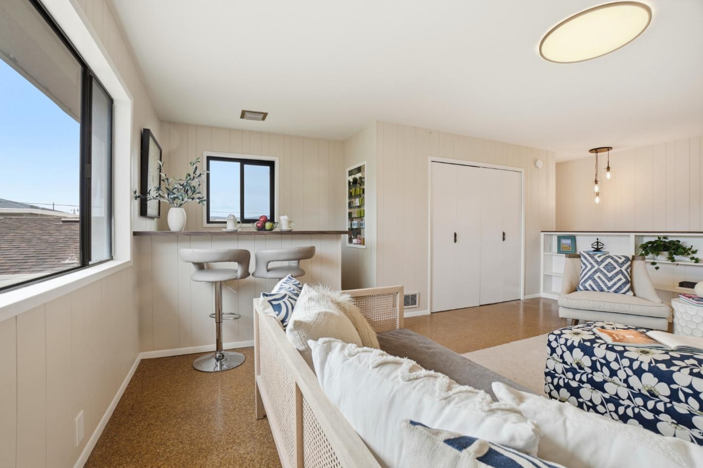 Detail Gallery Image 27 of 46 For 33 Lilac Ln, South San Francisco,  CA 94080 - 4 Beds | 2 Baths