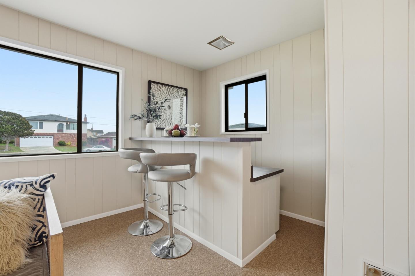 Detail Gallery Image 28 of 46 For 33 Lilac Ln, South San Francisco,  CA 94080 - 4 Beds | 2 Baths