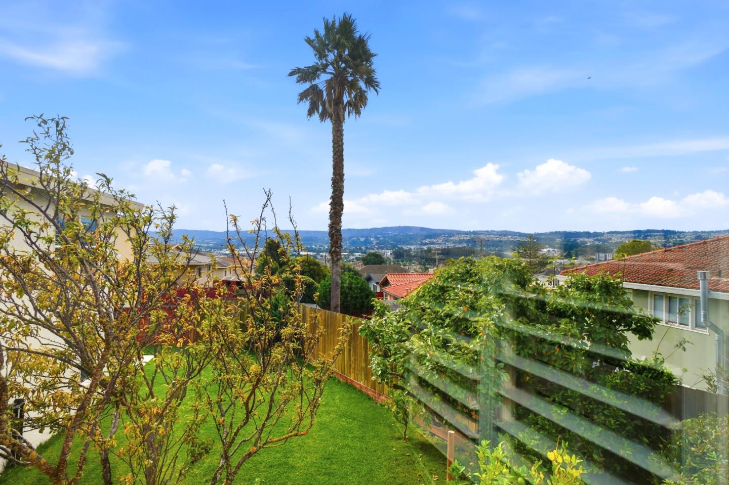 Detail Gallery Image 36 of 46 For 33 Lilac Ln, South San Francisco,  CA 94080 - 4 Beds | 2 Baths