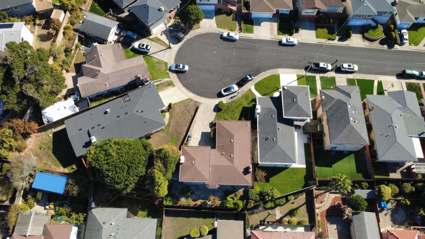 Detail Gallery Image 46 of 46 For 33 Lilac Ln, South San Francisco,  CA 94080 - 4 Beds | 2 Baths