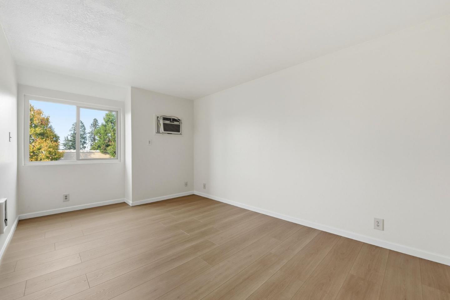 Detail Gallery Image 20 of 38 For 460 Auburn Way #5,  San Jose,  CA 95129 - 2 Beds | 1/1 Baths