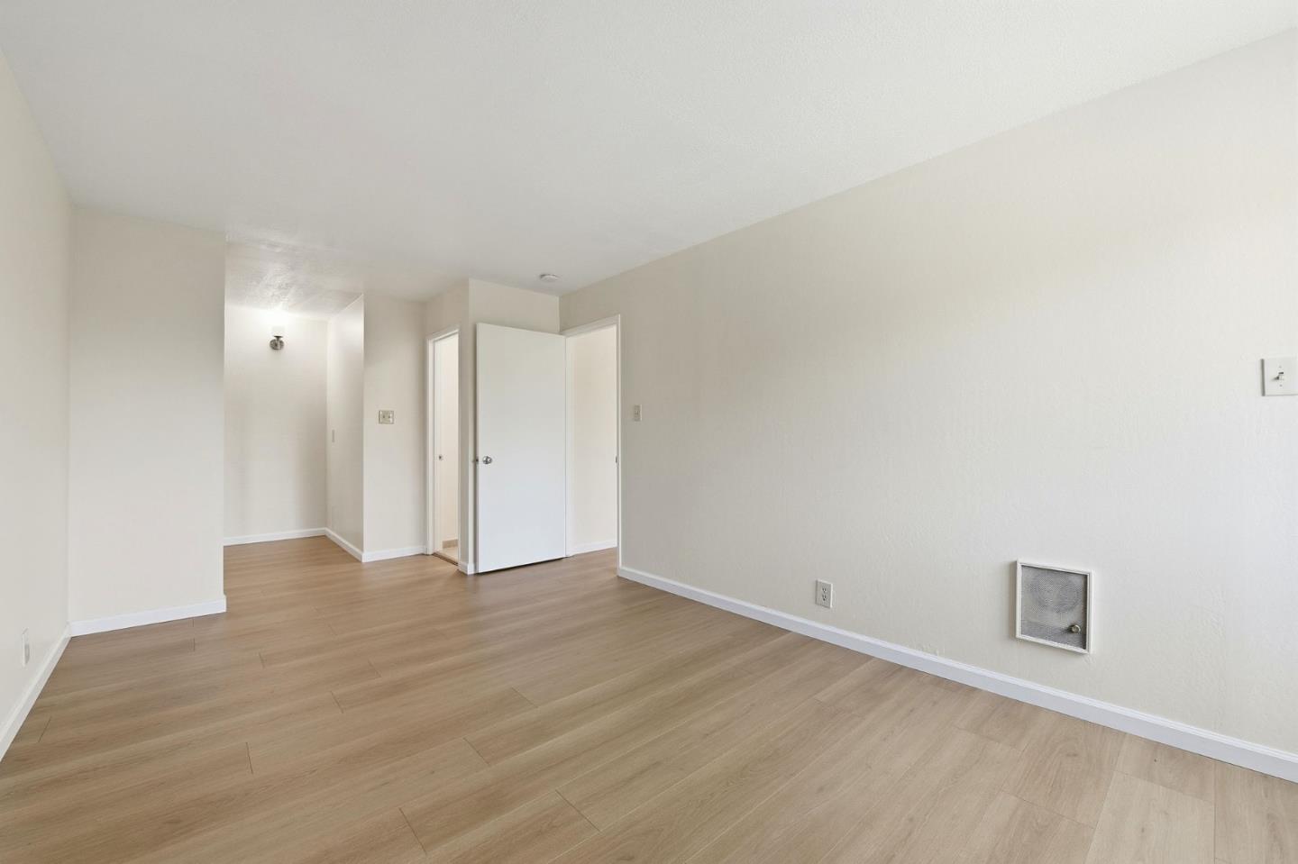 Detail Gallery Image 23 of 38 For 460 Auburn Way #5,  San Jose,  CA 95129 - 2 Beds | 1/1 Baths