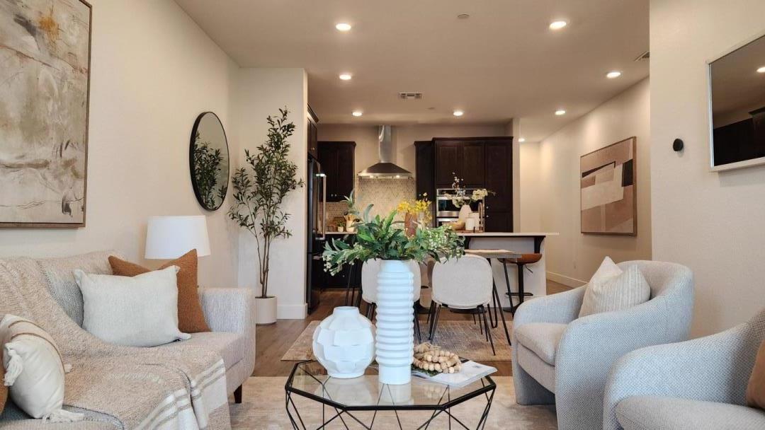 Detail Gallery Image 4 of 27 For 1967 Nevets Ln, San Jose,  CA 95133 - 3 Beds | 3 Baths