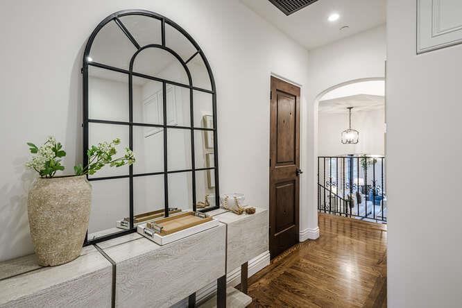 Detail Gallery Image 21 of 35 For 236 Amherst Ave, San Mateo,  CA 94402 - 5 Beds | 3 Baths