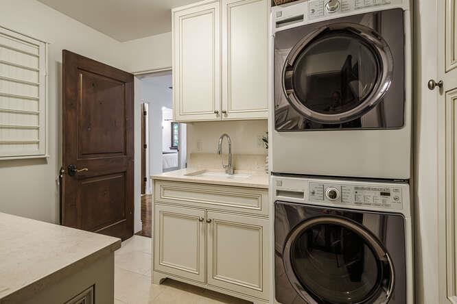 Detail Gallery Image 29 of 35 For 236 Amherst Ave, San Mateo,  CA 94402 - 5 Beds | 3 Baths