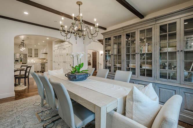 Detail Gallery Image 5 of 35 For 236 Amherst Ave, San Mateo,  CA 94402 - 5 Beds | 3 Baths