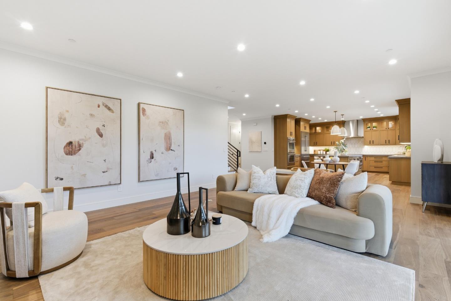 Detail Gallery Image 12 of 53 For 123 Dolton Ave, San Carlos,  CA 94070 - 5 Beds | 5/1 Baths