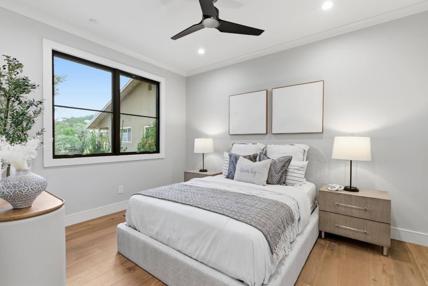 Detail Gallery Image 24 of 53 For 123 Dolton Ave, San Carlos,  CA 94070 - 5 Beds | 5/1 Baths