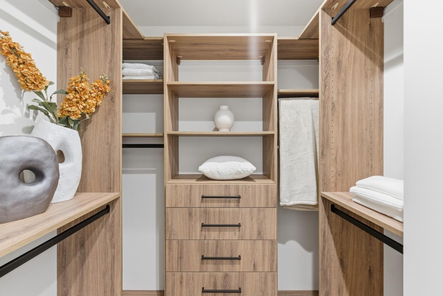 Detail Gallery Image 34 of 53 For 123 Dolton Ave, San Carlos,  CA 94070 - 5 Beds | 5/1 Baths