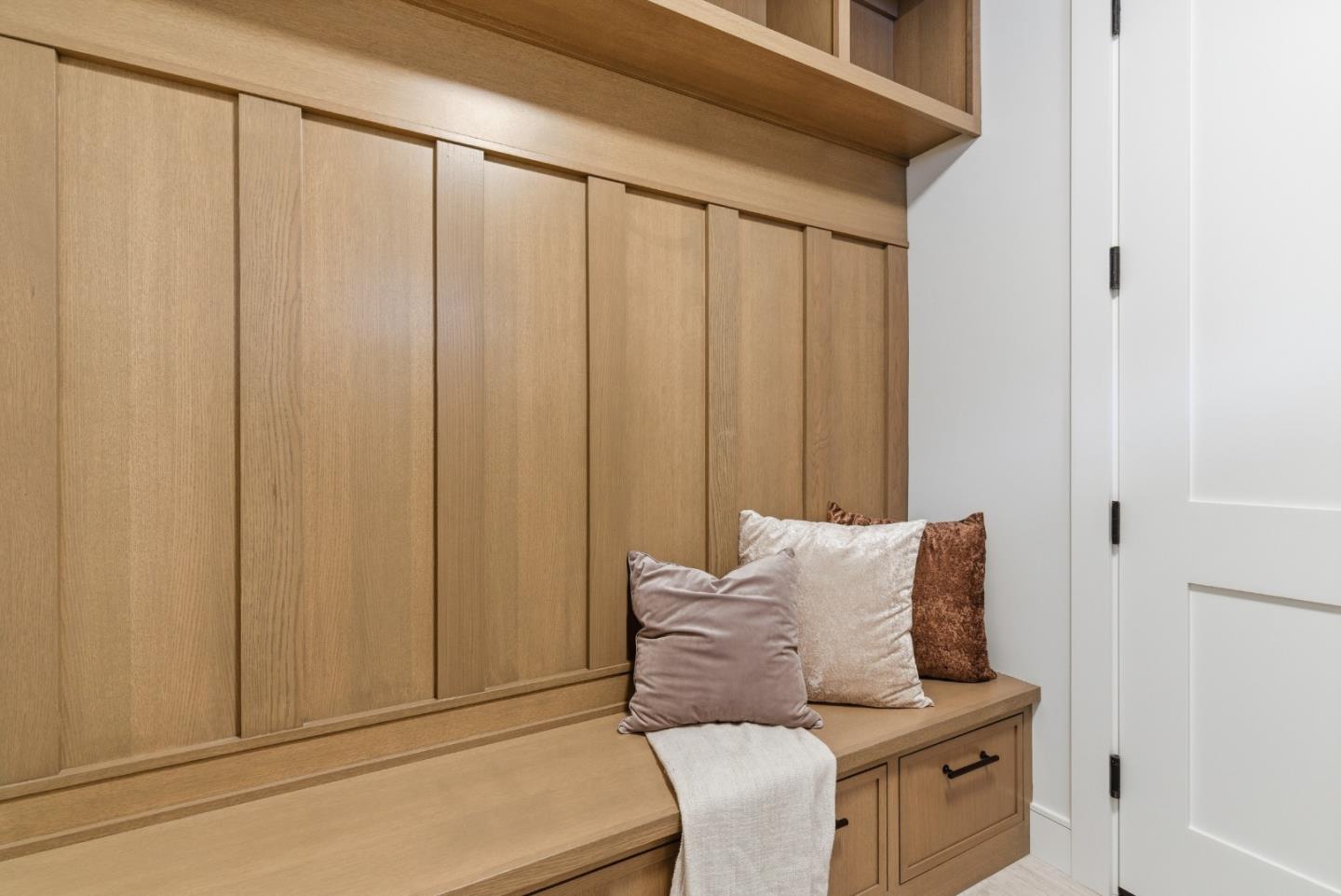 Detail Gallery Image 37 of 53 For 123 Dolton Ave, San Carlos,  CA 94070 - 5 Beds | 5/1 Baths