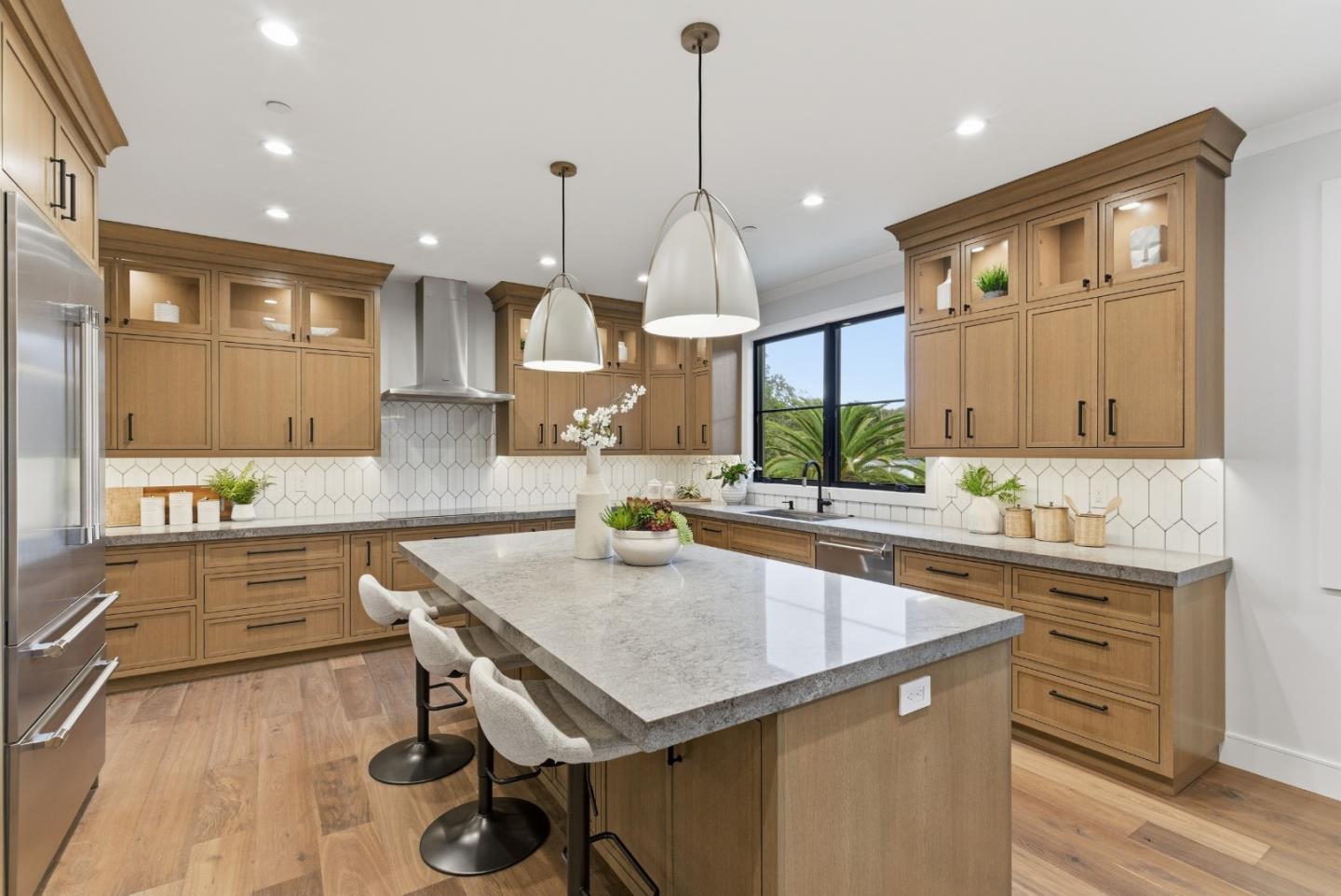 Detail Gallery Image 7 of 53 For 123 Dolton Ave, San Carlos,  CA 94070 - 5 Beds | 5/1 Baths