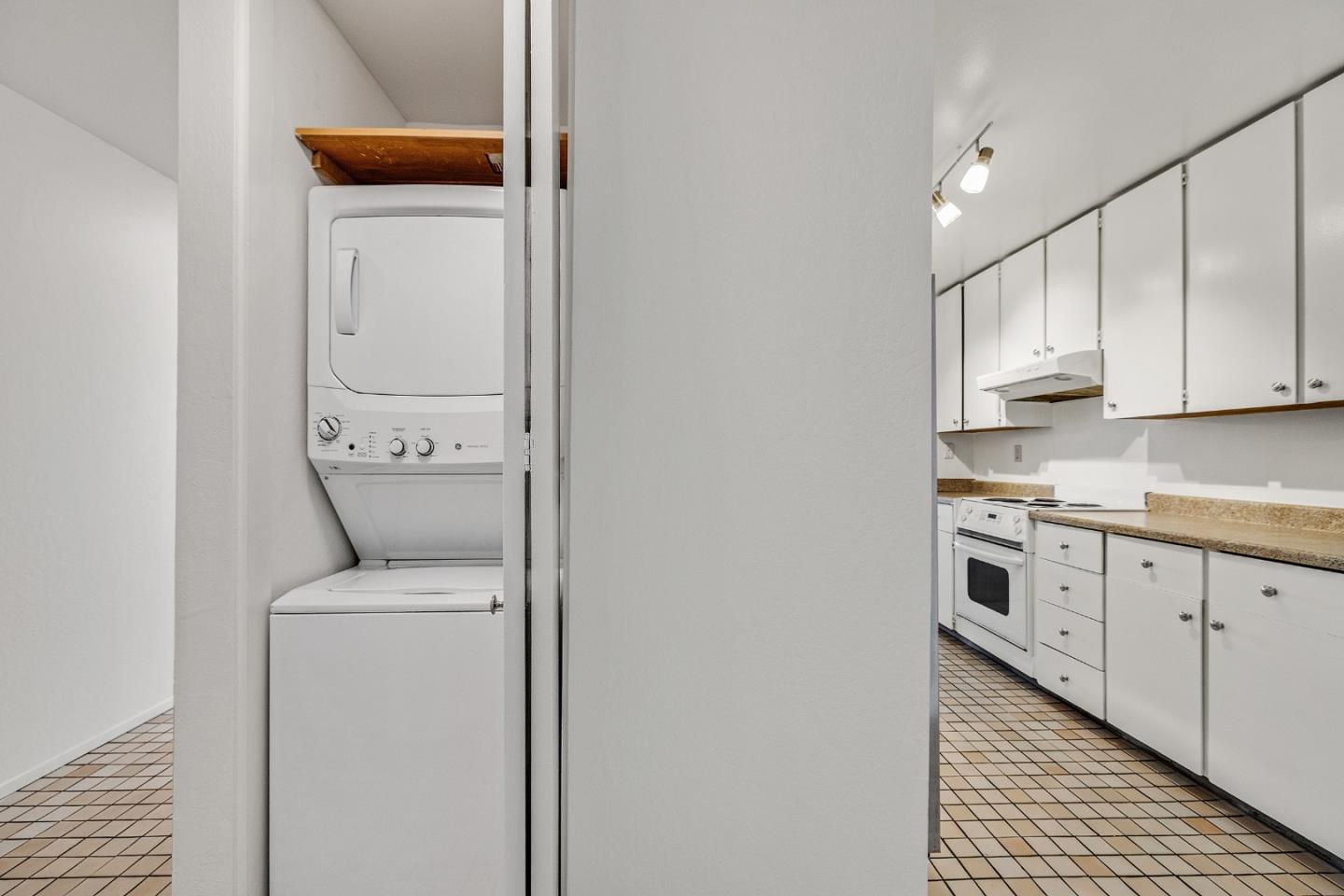 Detail Gallery Image 18 of 21 For 320 Vallejo Dr #18,  Millbrae,  CA 94030 - 2 Beds | 2 Baths