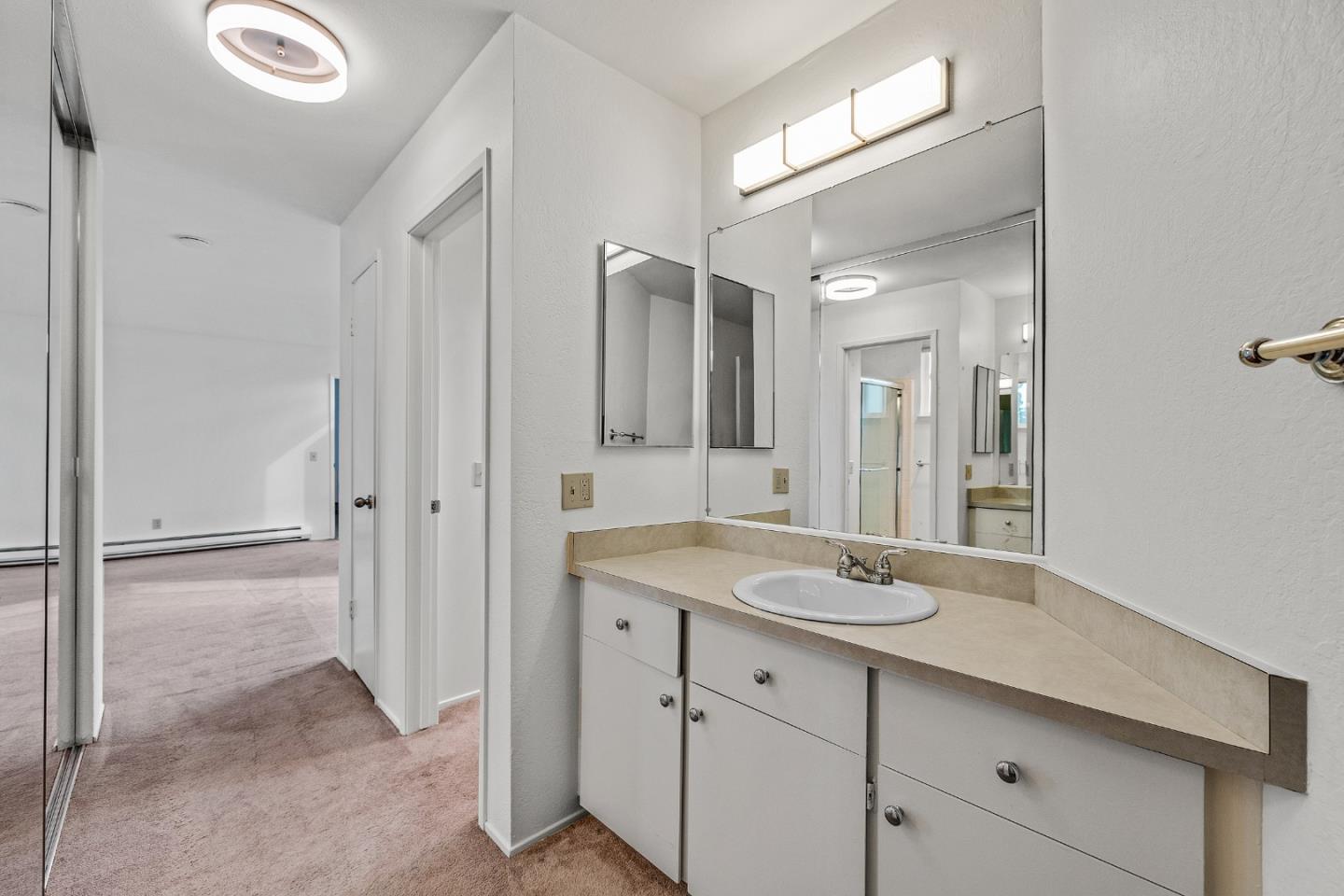 Detail Gallery Image 8 of 21 For 320 Vallejo Dr #18,  Millbrae,  CA 94030 - 2 Beds | 2 Baths