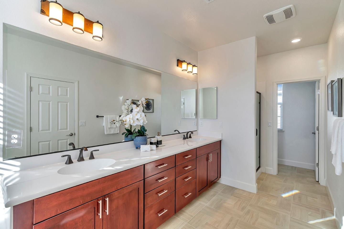 Detail Gallery Image 12 of 79 For 5050 Bonanza Dr, Fremont,  CA 94555 - 4 Beds | 3/1 Baths