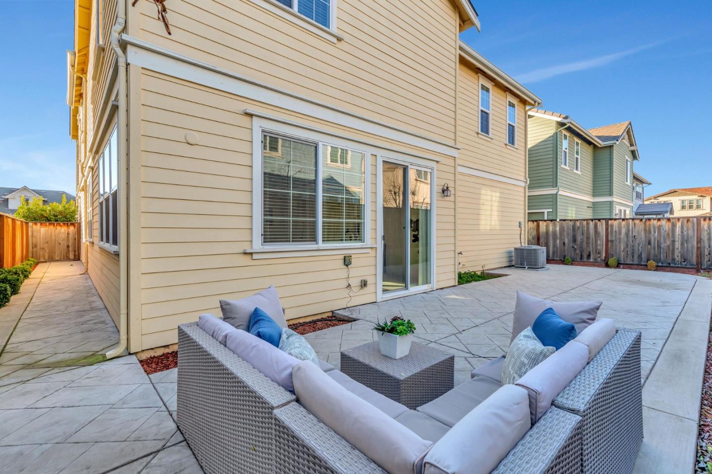 Detail Gallery Image 2 of 79 For 5050 Bonanza Dr, Fremont,  CA 94555 - 4 Beds | 3/1 Baths