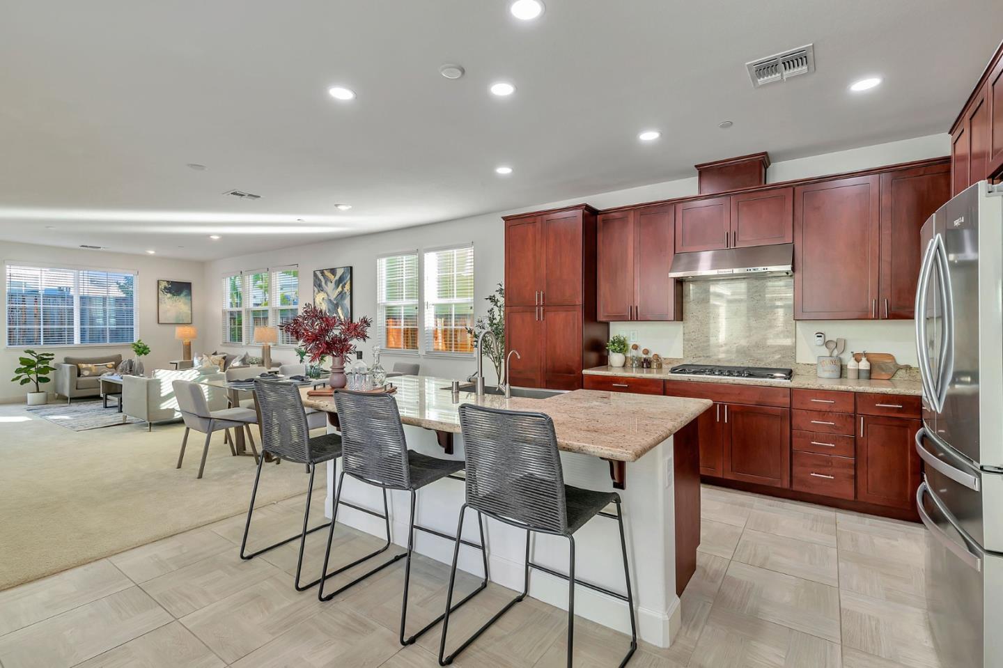 Detail Gallery Image 59 of 79 For 5050 Bonanza Dr, Fremont,  CA 94555 - 4 Beds | 3/1 Baths