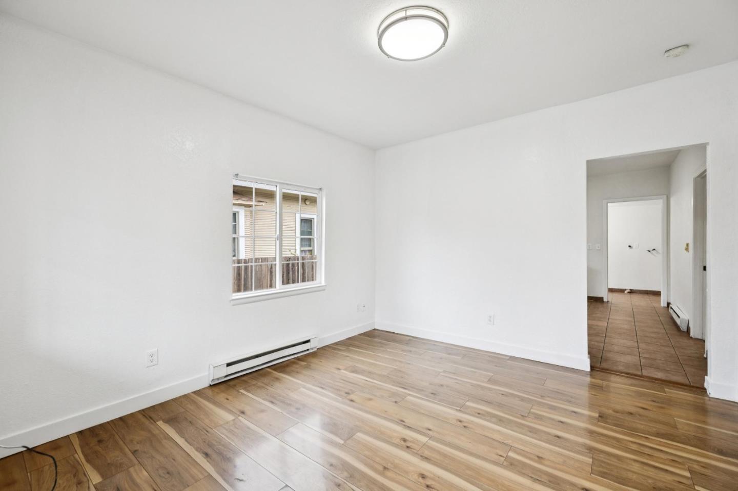 Detail Gallery Image 5 of 15 For 735 Locust St, San Jose,  CA 95110 - 3 Beds | 1 Baths