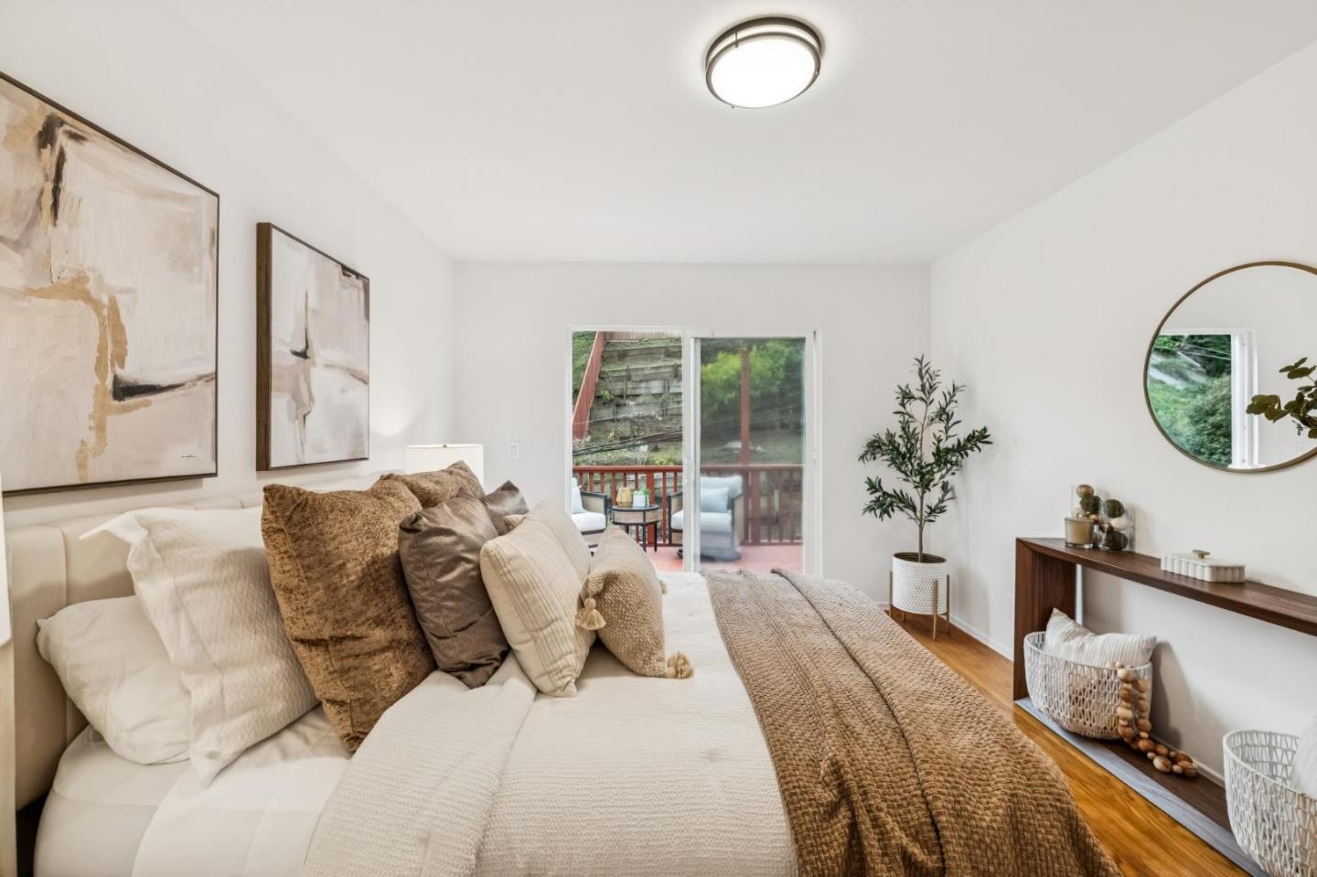 Detail Gallery Image 15 of 41 For 259 Canyon Dr, Daly City,  CA 94014 - 5 Beds | 3 Baths