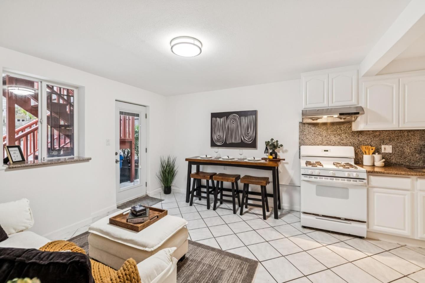 Detail Gallery Image 24 of 41 For 259 Canyon Dr, Daly City,  CA 94014 - 5 Beds | 3 Baths