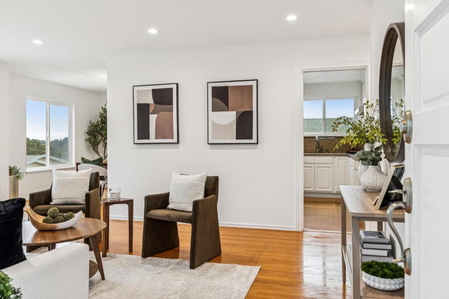 Detail Gallery Image 3 of 41 For 259 Canyon Dr, Daly City,  CA 94014 - 5 Beds | 3 Baths