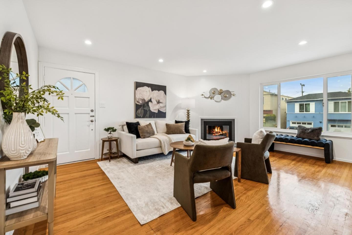 Detail Gallery Image 4 of 41 For 259 Canyon Dr, Daly City,  CA 94014 - 5 Beds | 3 Baths