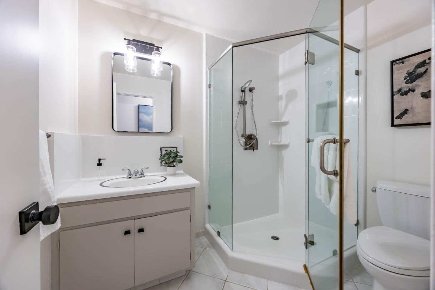 Detail Gallery Image 13 of 22 For 3467 Waverley St, Palo Alto,  CA 94306 - 4 Beds | 2 Baths