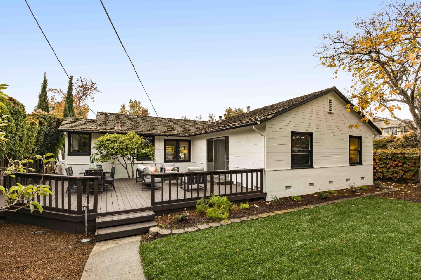 Detail Gallery Image 18 of 22 For 3467 Waverley St, Palo Alto,  CA 94306 - 4 Beds | 2 Baths