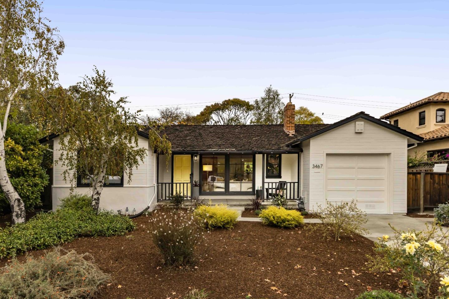 Detail Gallery Image 2 of 22 For 3467 Waverley St, Palo Alto,  CA 94306 - 4 Beds | 2 Baths