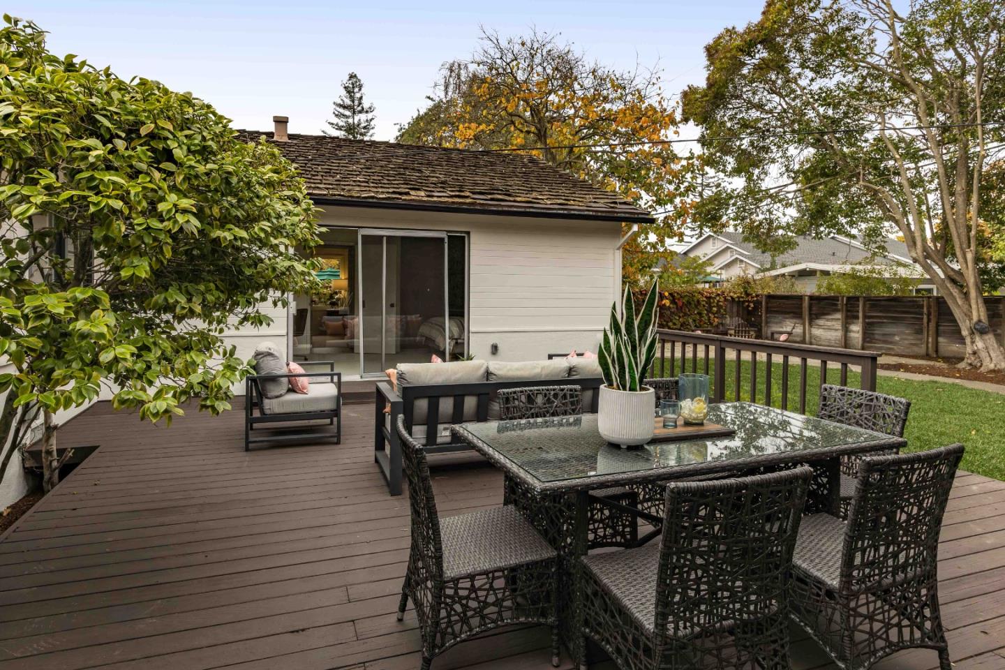 Detail Gallery Image 20 of 22 For 3467 Waverley St, Palo Alto,  CA 94306 - 4 Beds | 2 Baths