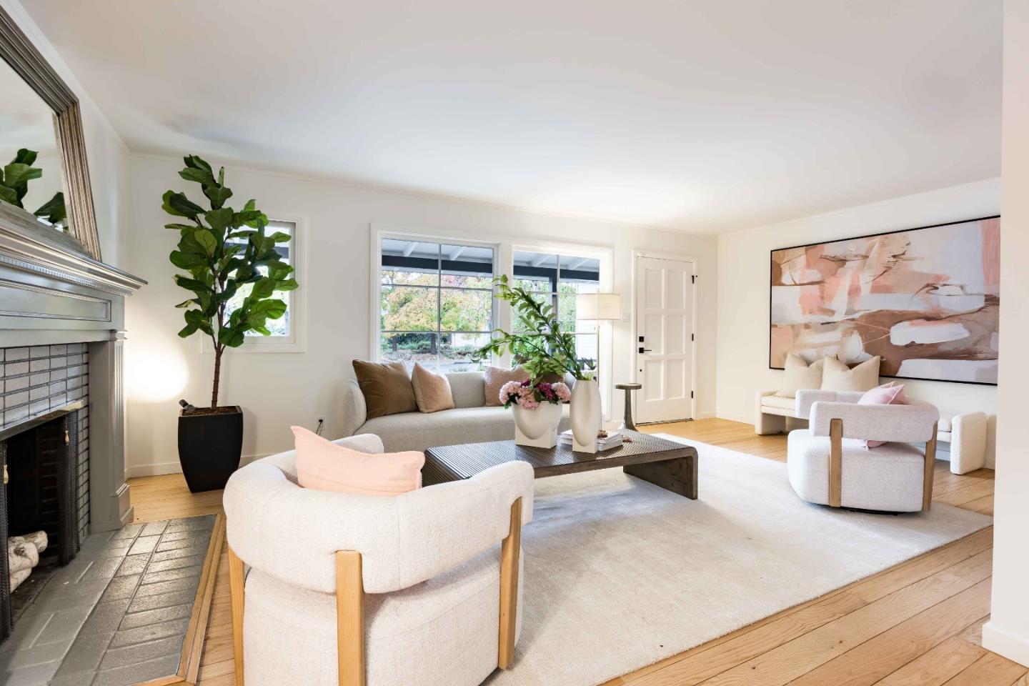 Detail Gallery Image 3 of 22 For 3467 Waverley St, Palo Alto,  CA 94306 - 4 Beds | 2 Baths