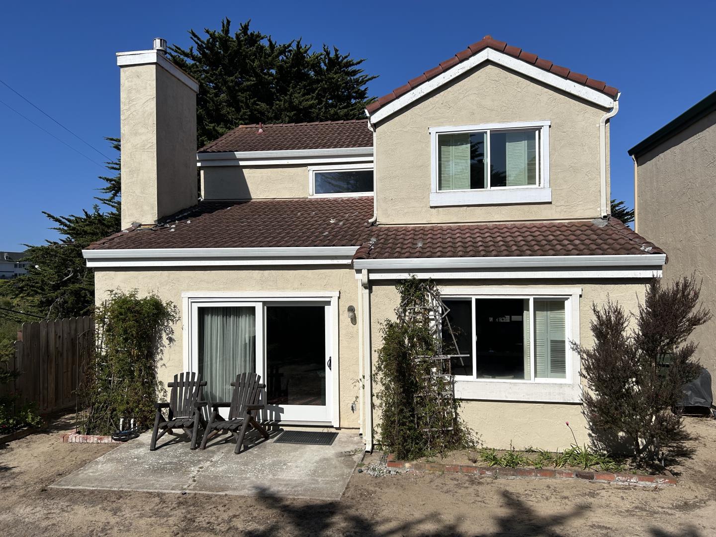 Detail Gallery Image 2 of 34 For 3242 Coral Way, Marina,  CA 93933 - 3 Beds | 2/1 Baths